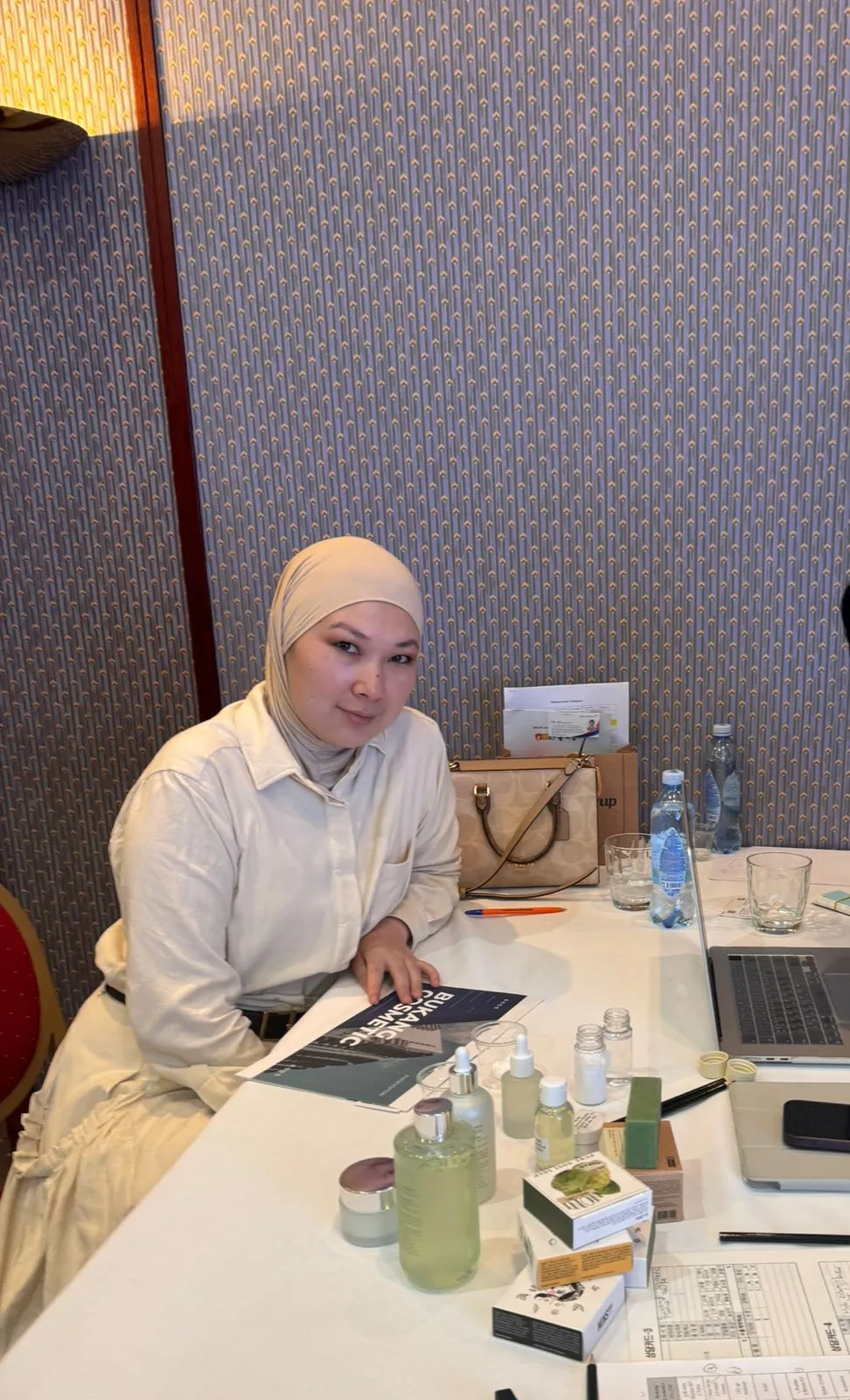 Как мама троих детей построила бизнес на доставке витаминов