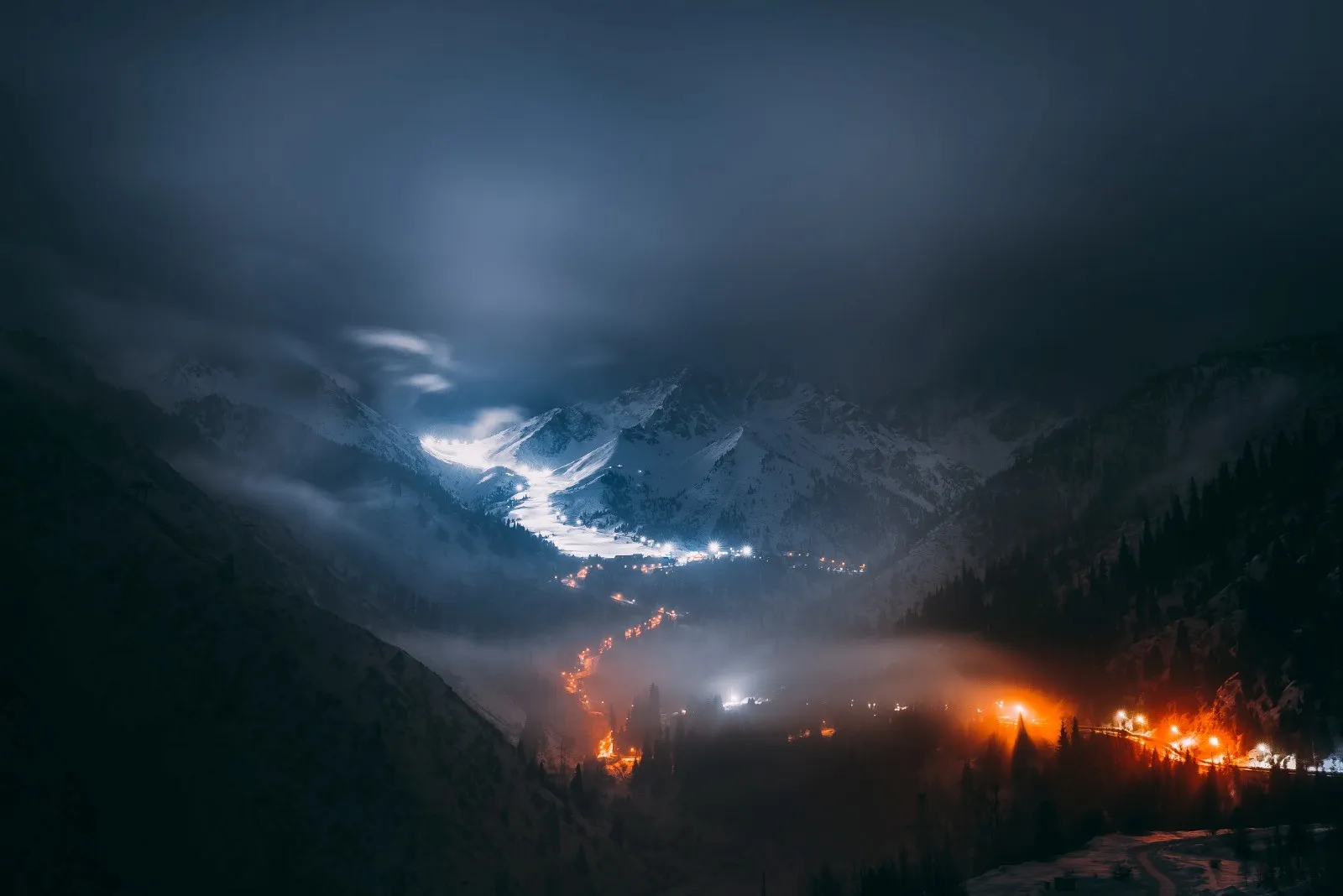 Shymbulak открыл сезон ночных катаний Shymbulak открыл сезон ночных катаний