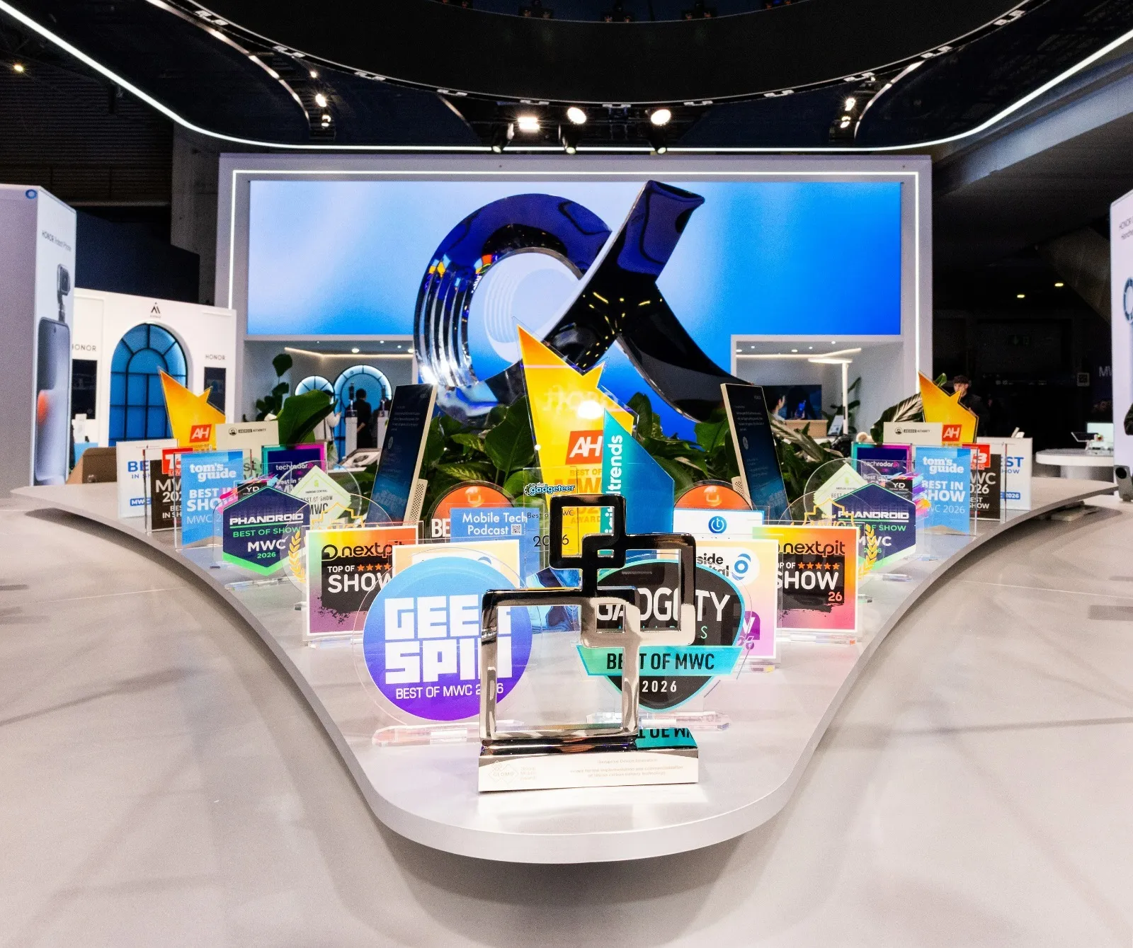 HONOR получила более 70 международных наград на MWC 2026 и объявила о старте сервисных дней в Казахстане HONOR получила более 70 международных наград на MWC 2026 и объявила о старте сервисных дней в Казахстане