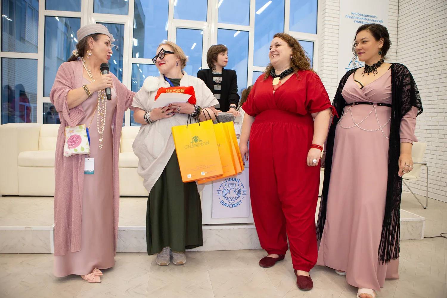 «Почти 500 участников, 72 трансформации и один мощный импульс рынку»: GameFest в университете «Туран» показал, как игра меняет мышление и стратегии «Почти 500 участников, 72 трансформации и один мощный импульс рынку»: GameFest в университете «Туран» показал, как игра меняет мышление и стратегии