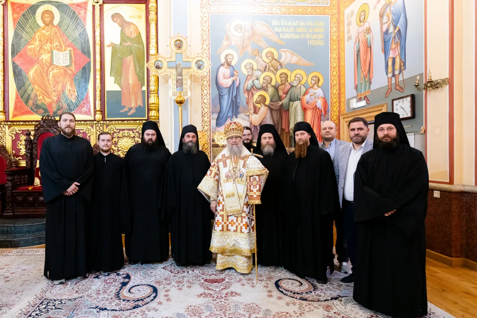 В Алматы прибыл певчий коллектив из Афона.