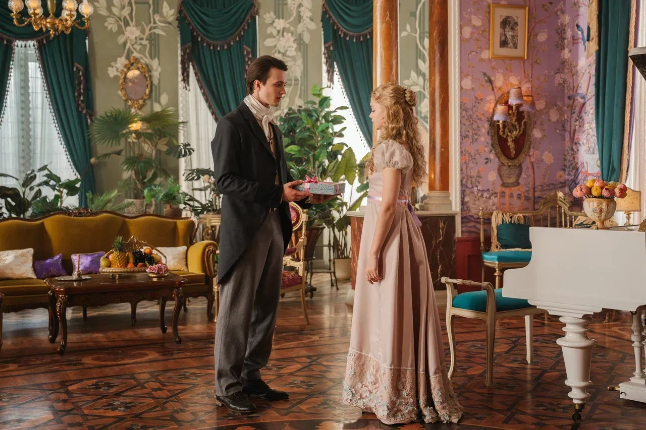 Головокружительная история:  Иви и START показали новый постер  сериала «История его служанки»