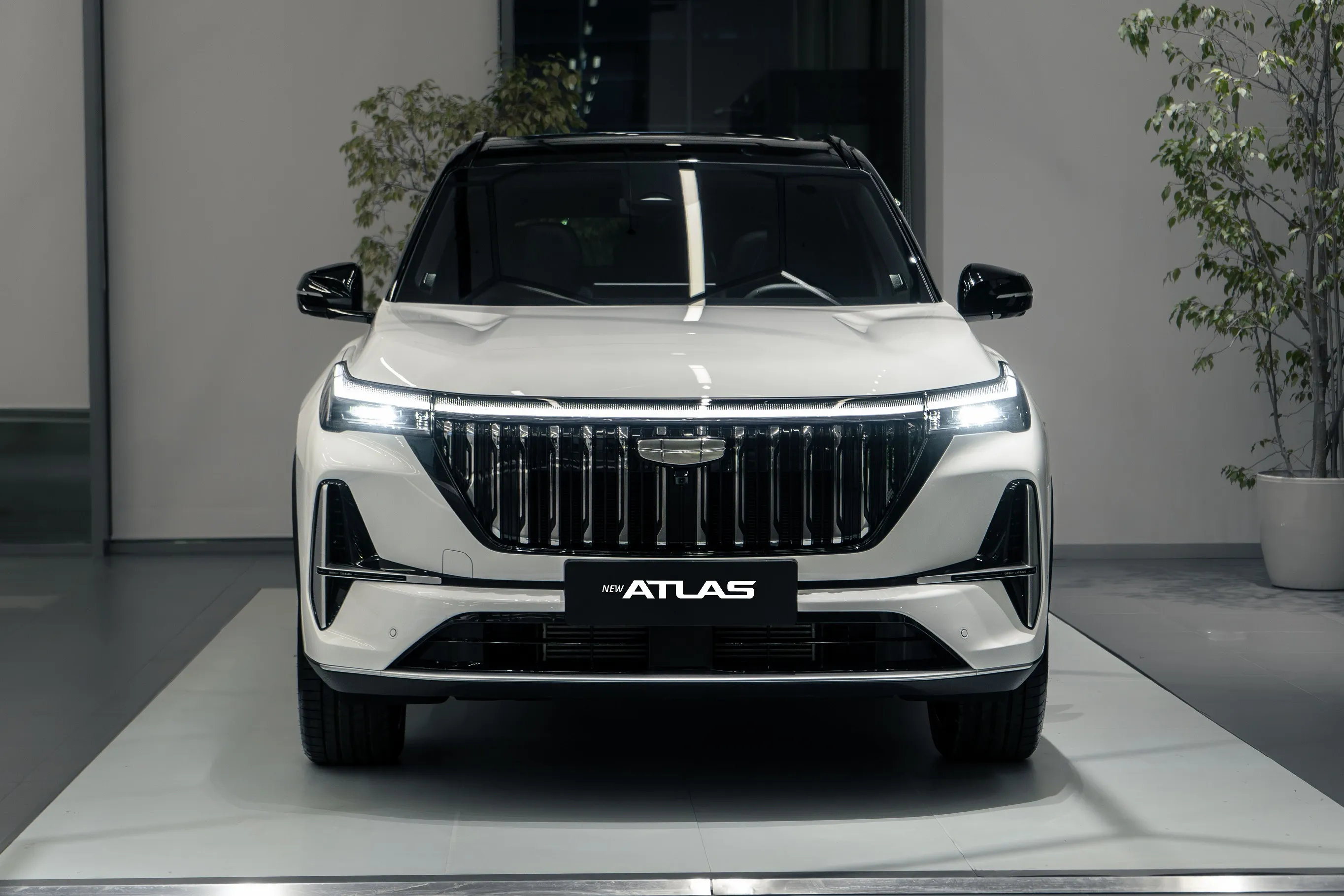 В Казахстане стартовали продажи нового Geely Atlas: от 10 990 000 тенге с телематикой уже в базовой версии